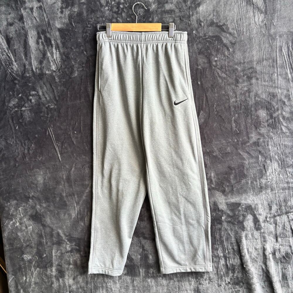 Nike Boys Therma Sweats Size: Large Color Gray